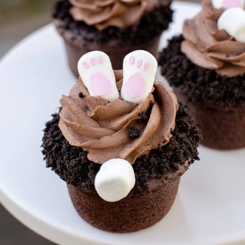 Schokoladen Cupcakes mit Hasen